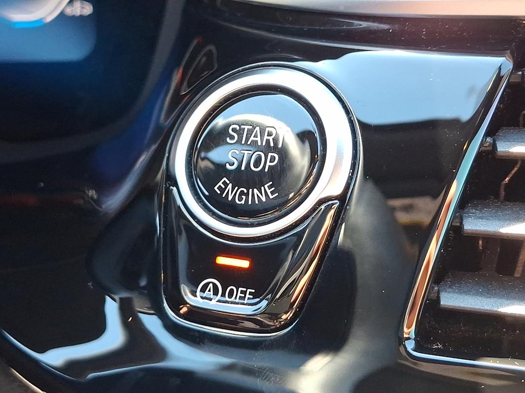 Thumbnail: 2023 BMW 5 Series - 22