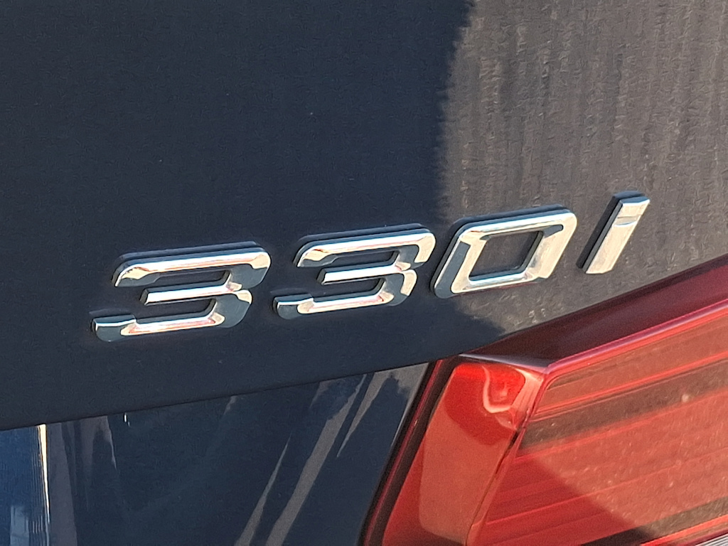 Thumbnail: 2017 BMW 3 Series - 28