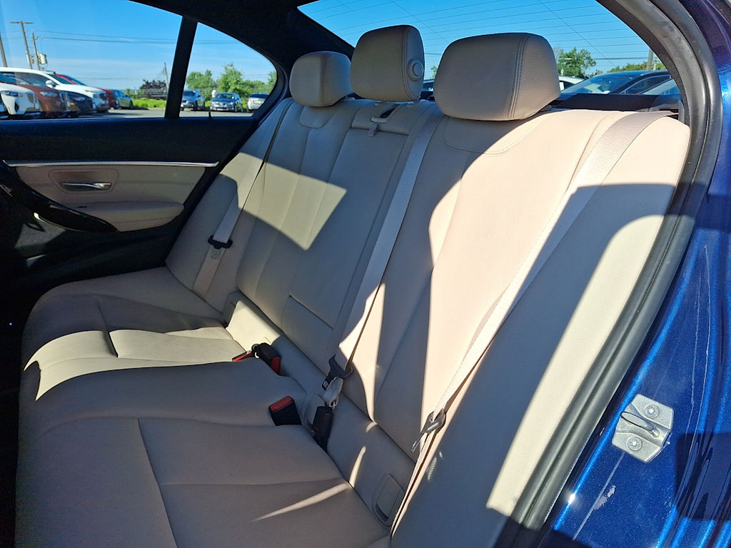 Thumbnail: 2017 BMW 3 Series - 8