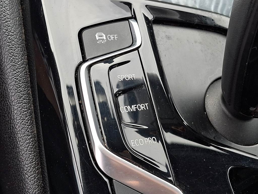 Thumbnail: 2018 BMW 5 Series - 23