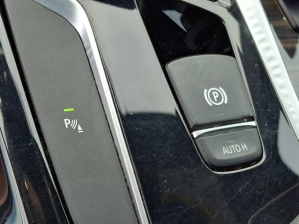 Thumbnail: 2018 BMW 5 Series - 24