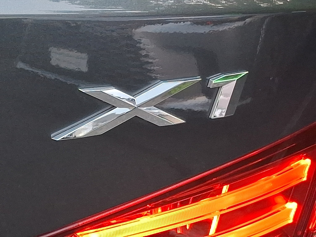 Thumbnail: 2015 BMW X1 - 6