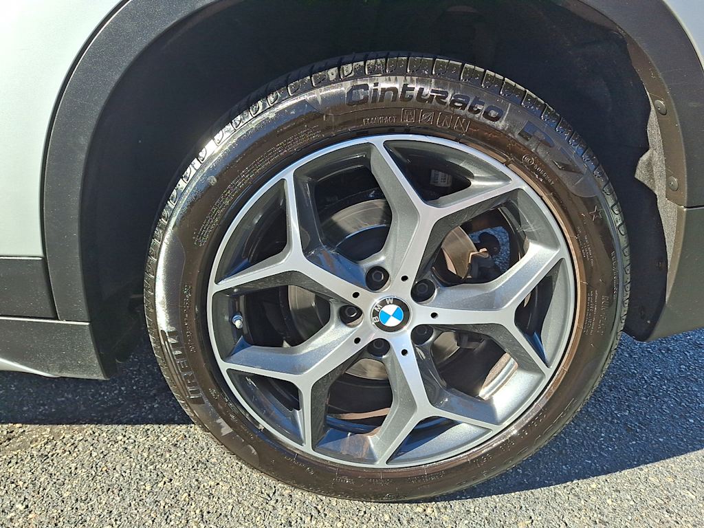 Thumbnail: 2019 BMW X1 - 6