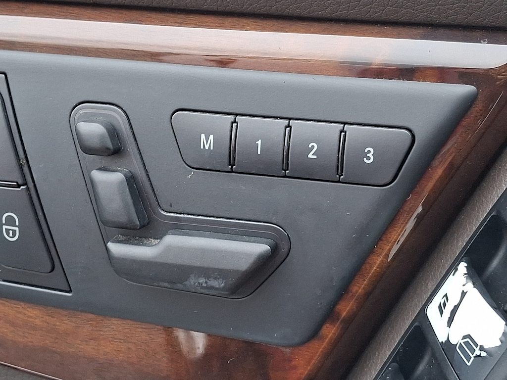 Thumbnail: 2014 Mercedes-Benz GLK - 26