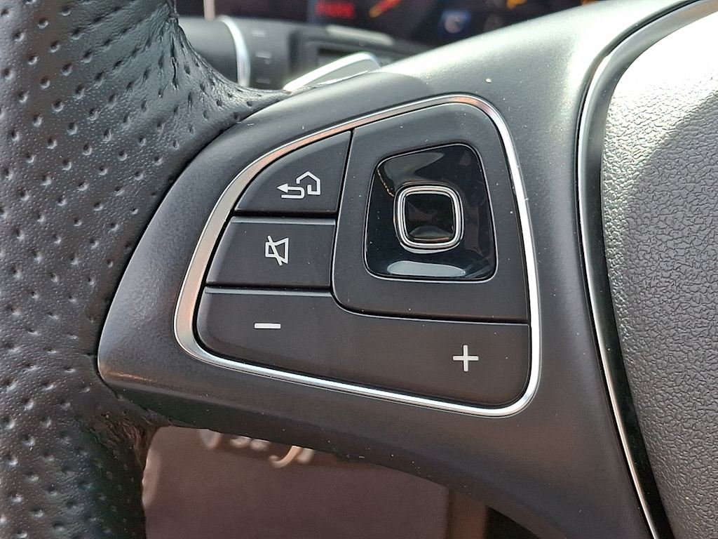 Thumbnail: 2018 Mercedes-Benz E-Class - 21