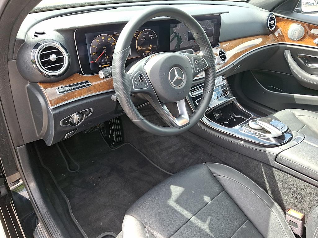 Thumbnail: 2018 Mercedes-Benz E-Class - 2