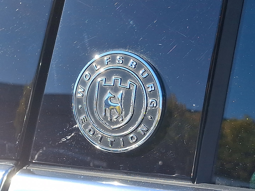 Thumbnail: 2017 Volkswagen Touareg - 30