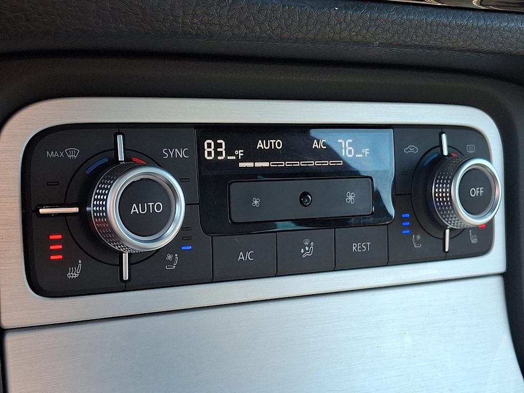 Thumbnail: 2017 Volkswagen Touareg - 20