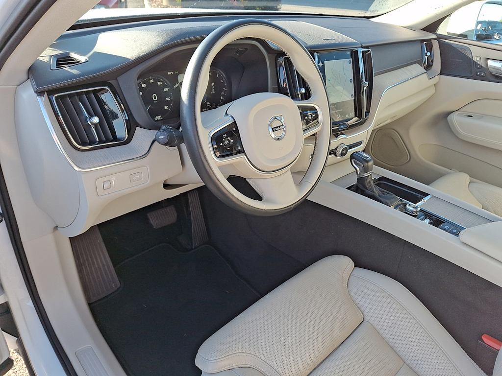 Thumbnail: 2020 Volvo XC60 - 2
