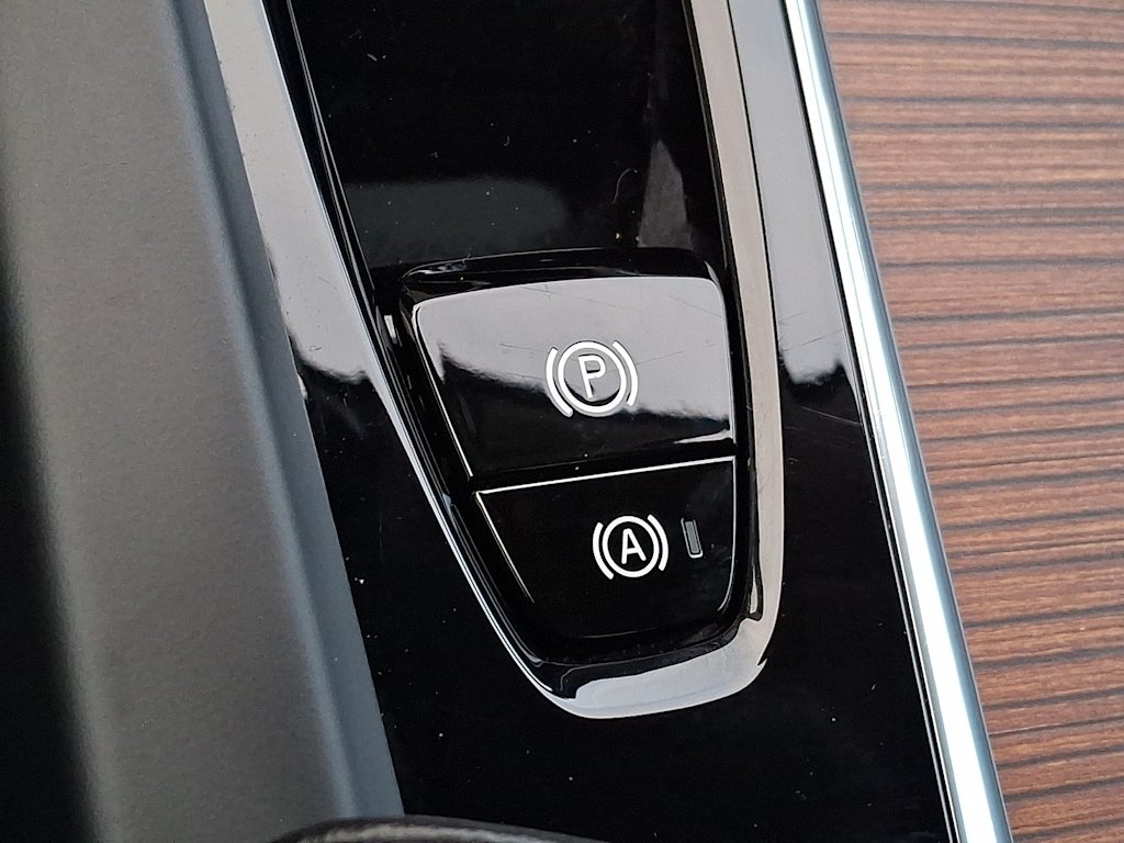Thumbnail: 2023 Volvo XC60 - 23