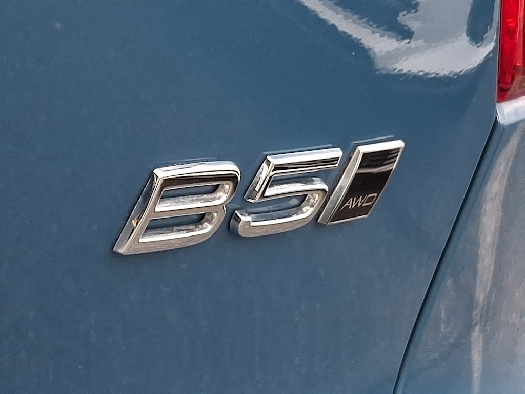 Thumbnail: 2024 Volvo XC40 - 6