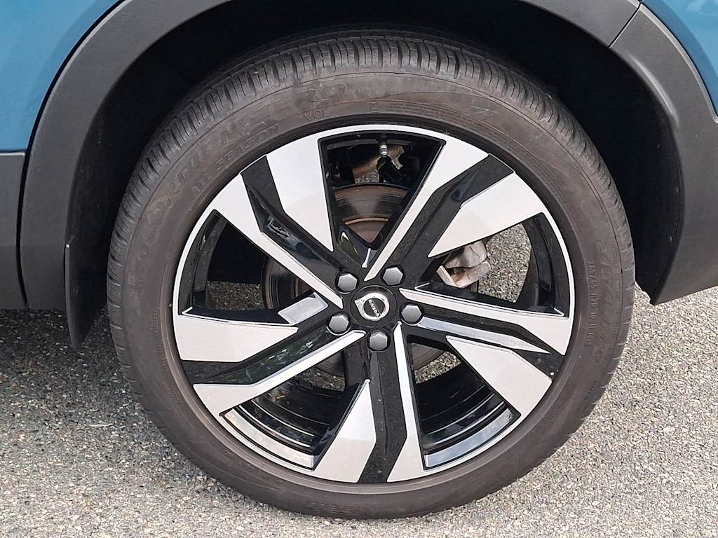 Thumbnail: 2024 Volvo XC40 - 7