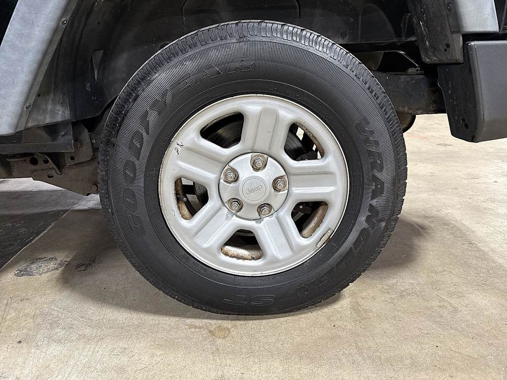 Thumbnail: 2012 Jeep Wrangler - 7