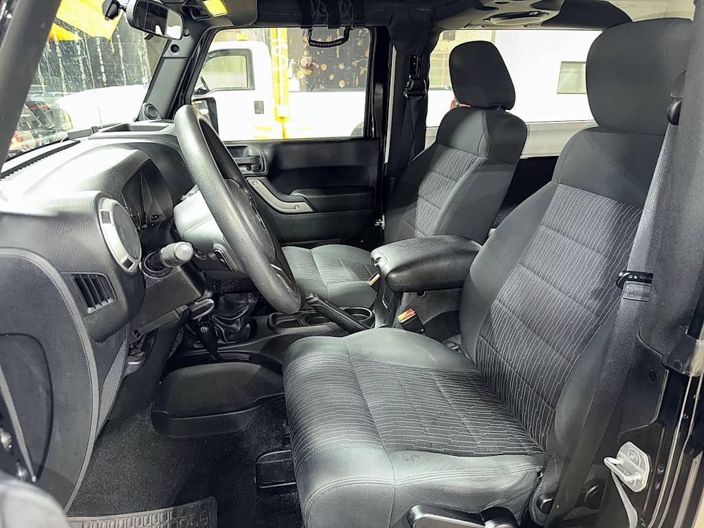 Thumbnail: 2012 Jeep Wrangler - 10