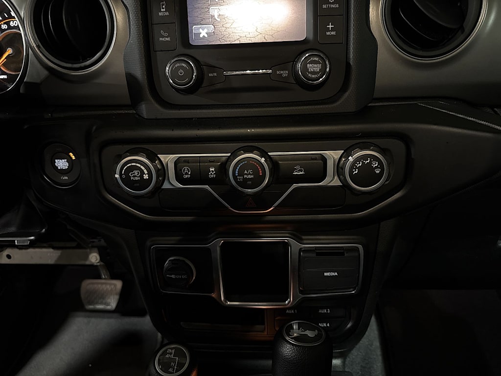 Thumbnail: 2021 Jeep Wrangler - 24