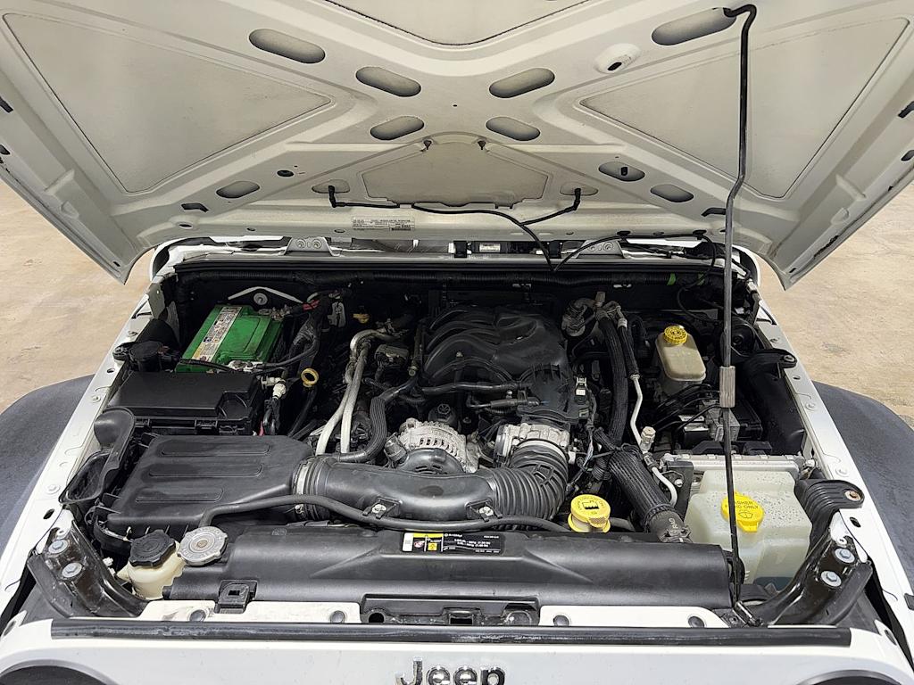 Thumbnail: 2017 Jeep Wrangler - 7