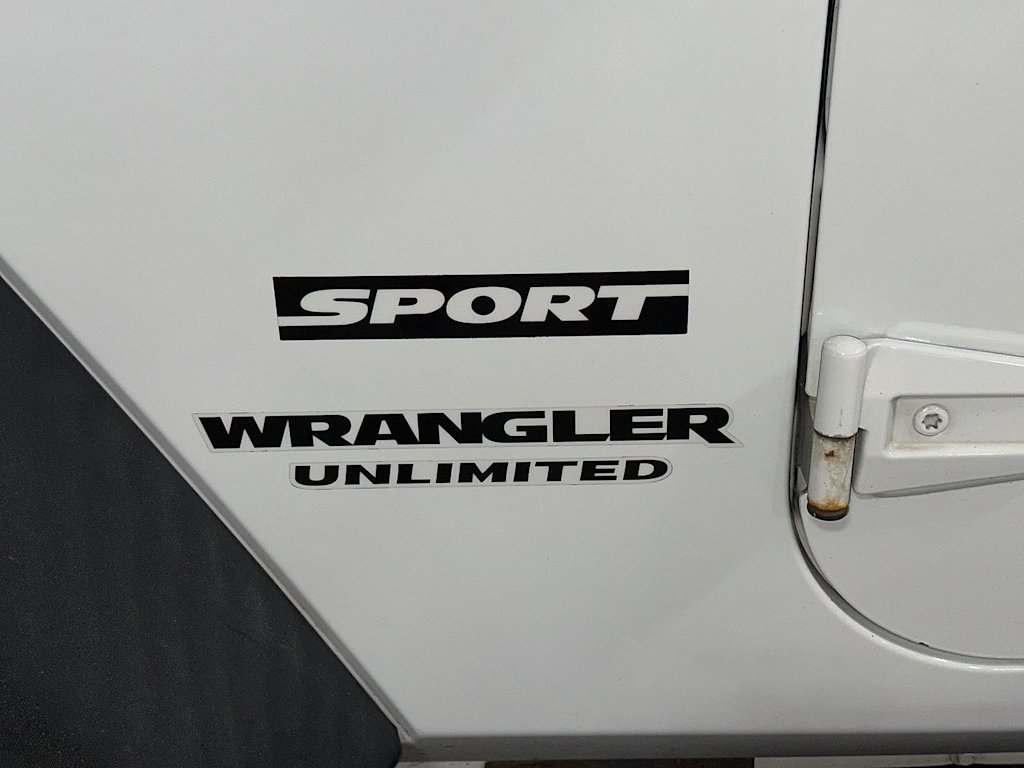 Thumbnail: 2017 Jeep Wrangler - 5