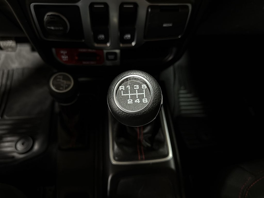 Thumbnail: 2020 Jeep Wrangler - 14