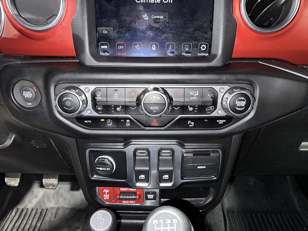 Thumbnail: 2020 Jeep Wrangler - 25