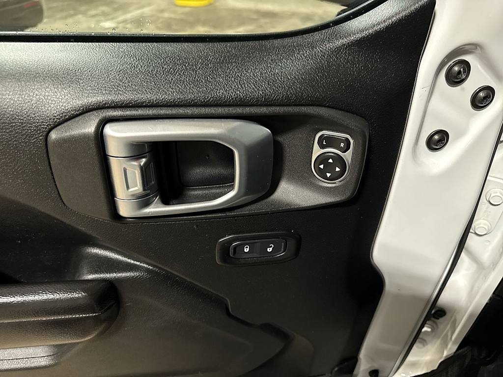 Thumbnail: 2020 Jeep Wrangler - 24