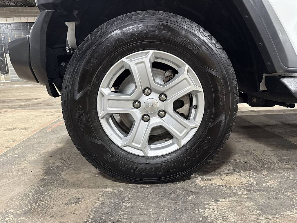 Thumbnail: 2020 Jeep Wrangler - 7