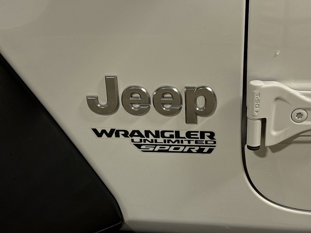 Thumbnail: 2020 Jeep Wrangler - 6