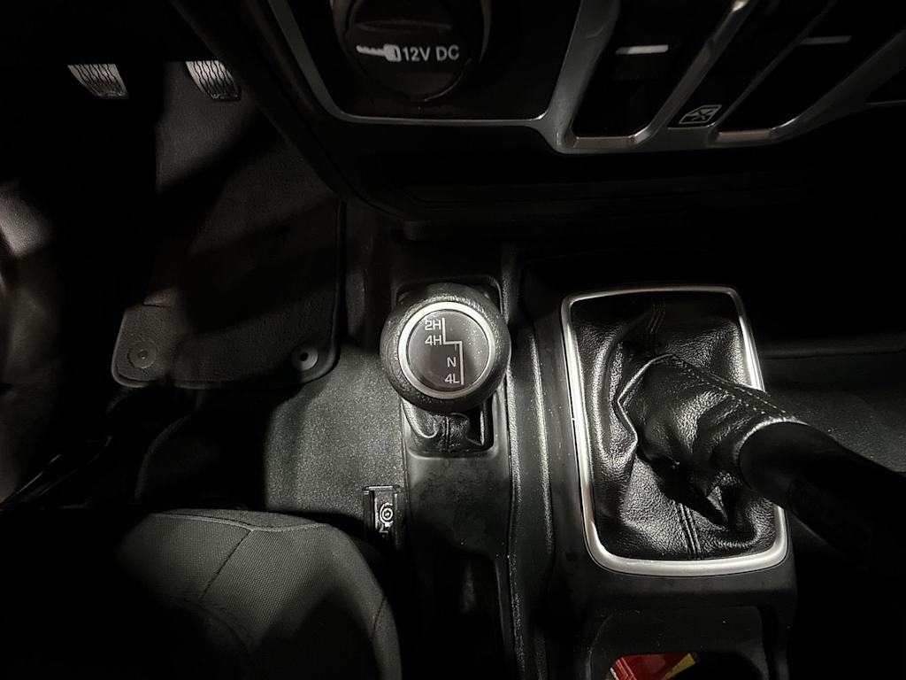 Thumbnail: 2018 Jeep Wrangler - 31