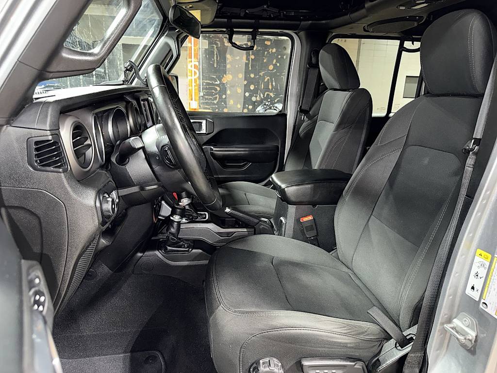 Thumbnail: 2018 Jeep Wrangler - 9
