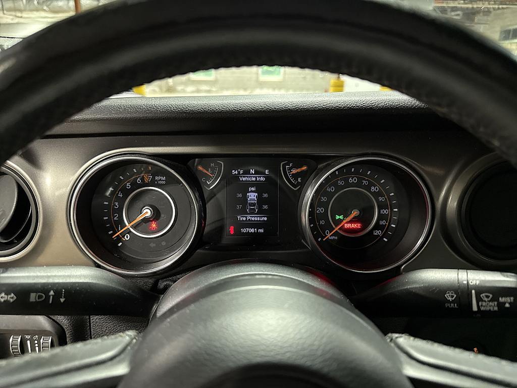 Thumbnail: 2018 Jeep Wrangler - 29