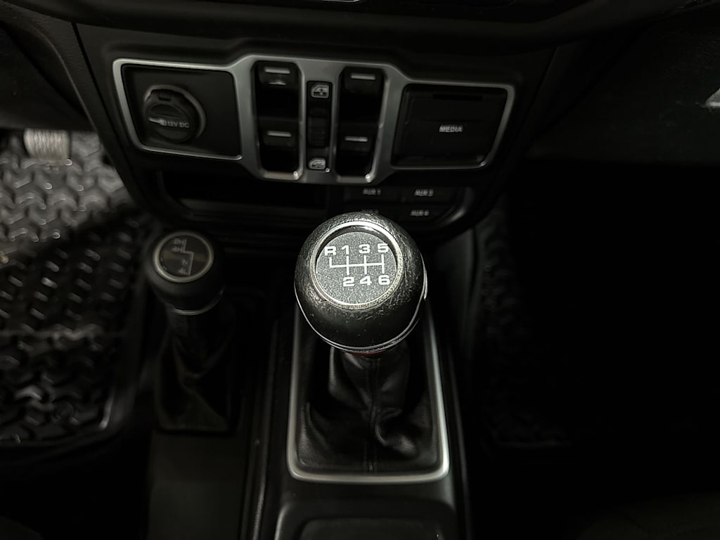Thumbnail: 2018 Jeep Wrangler - 28