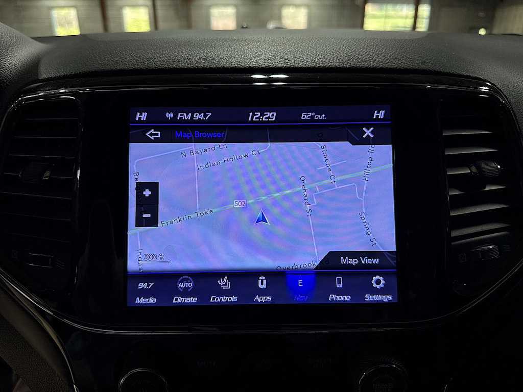 Thumbnail: 2021 Jeep Grand Cherokee - 12