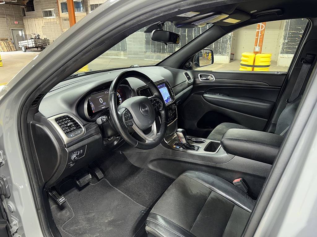 Thumbnail: 2021 Jeep Grand Cherokee - 30