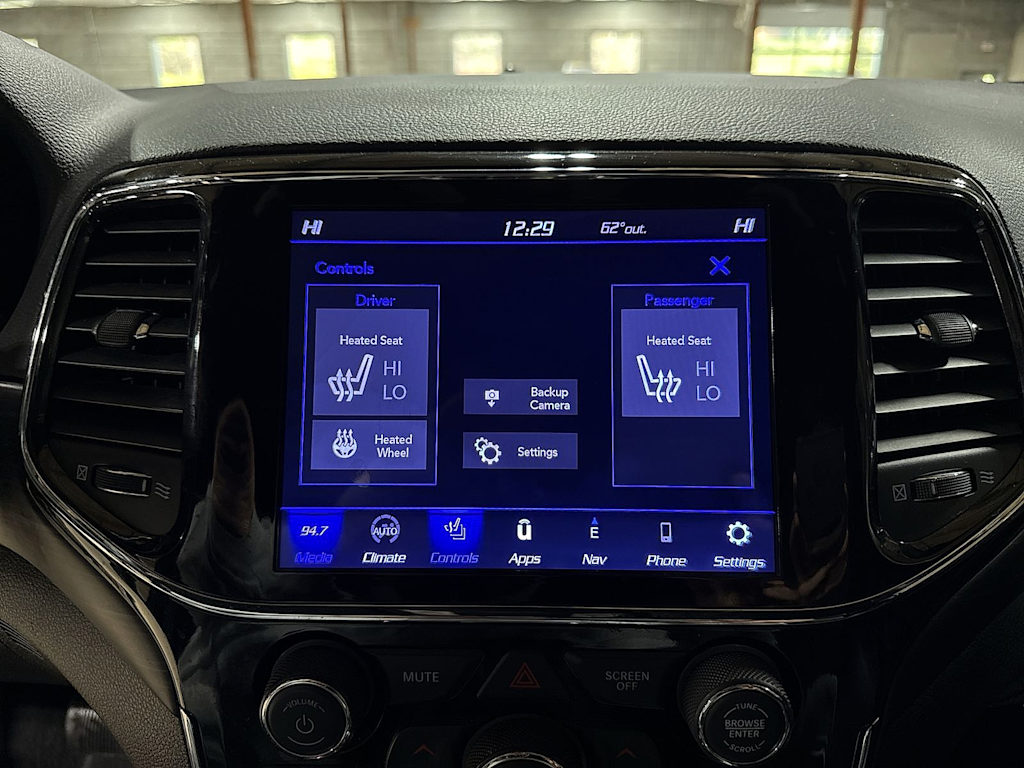 Thumbnail: 2021 Jeep Grand Cherokee - 32