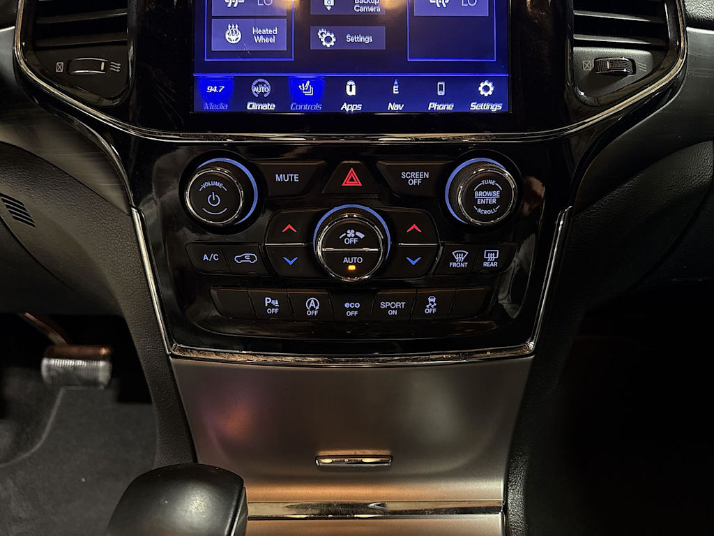 Thumbnail: 2021 Jeep Grand Cherokee - 25