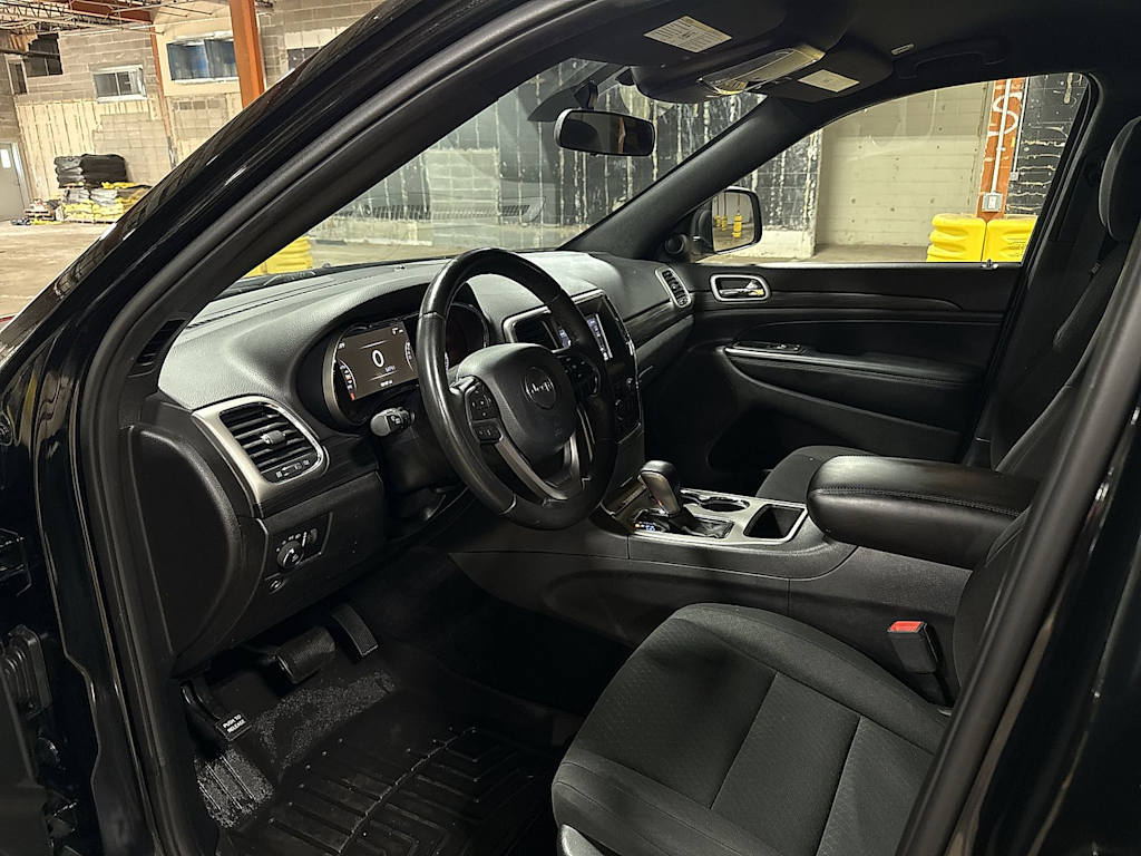 Thumbnail: 2019 Jeep Grand Cherokee - 8