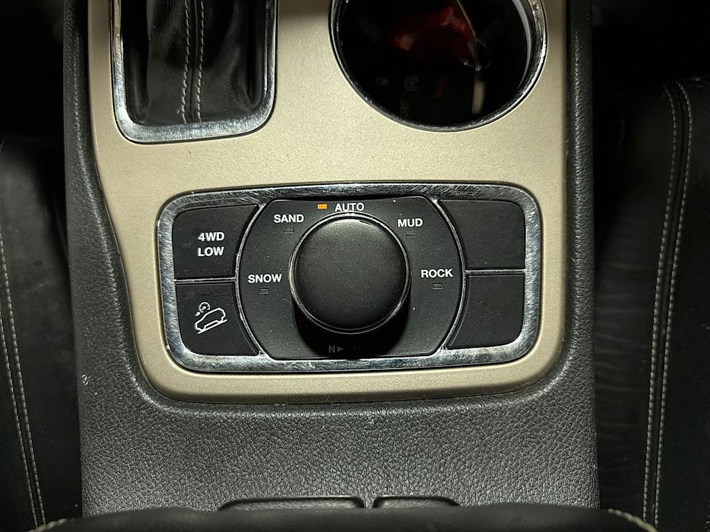 Thumbnail: 2017 Jeep Grand Cherokee - 37