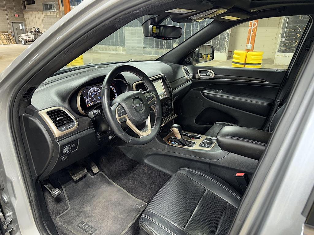 Thumbnail: 2017 Jeep Grand Cherokee - 34