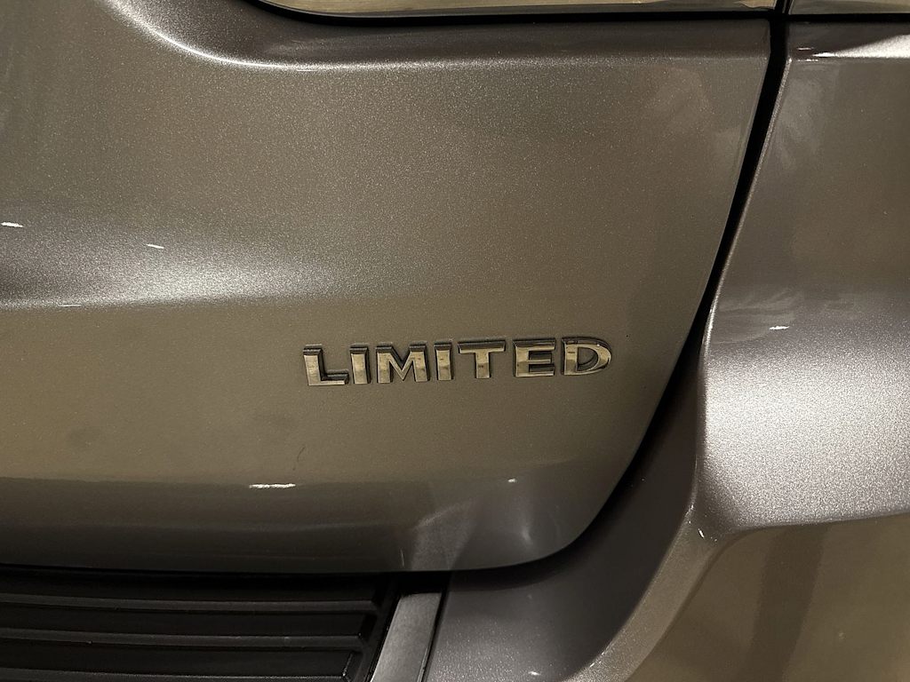 Thumbnail: 2017 Jeep Grand Cherokee - 30