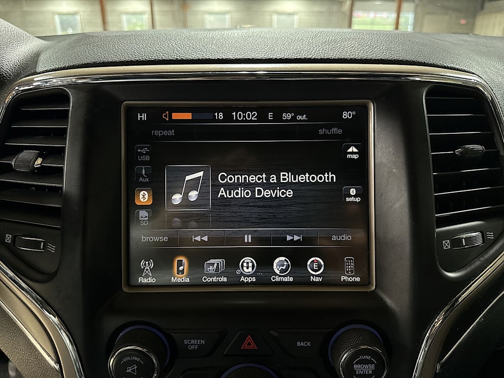 Thumbnail: 2017 Jeep Grand Cherokee - 23