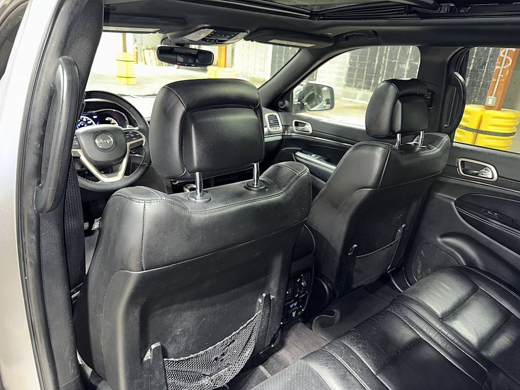 Thumbnail: 2017 Jeep Grand Cherokee - 32