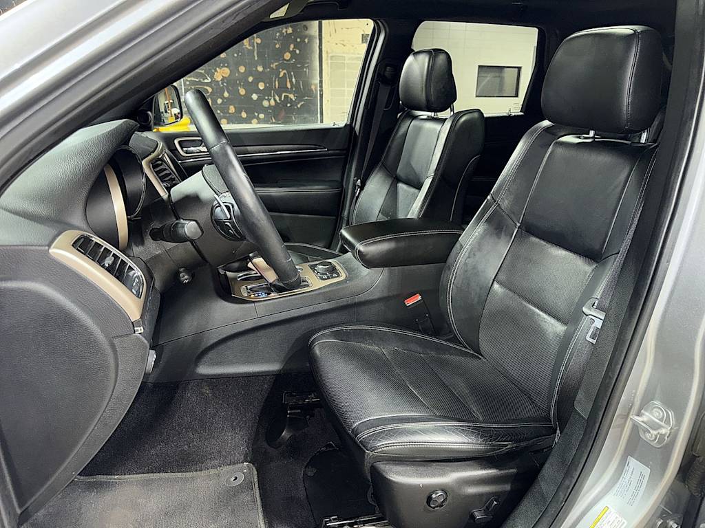 Thumbnail: 2017 Jeep Grand Cherokee - 9