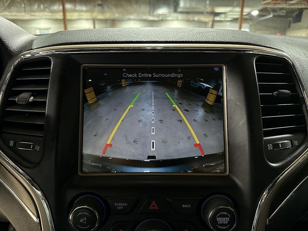 Thumbnail: 2017 Jeep Grand Cherokee - 28