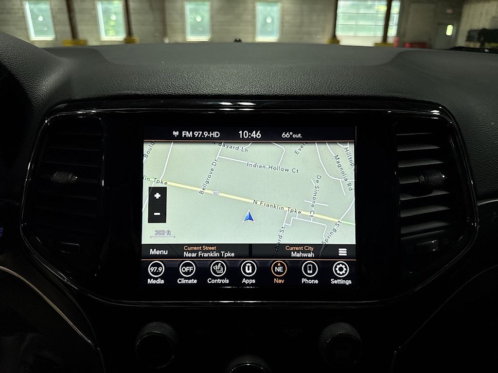 Thumbnail: 2019 Jeep Grand Cherokee - 12