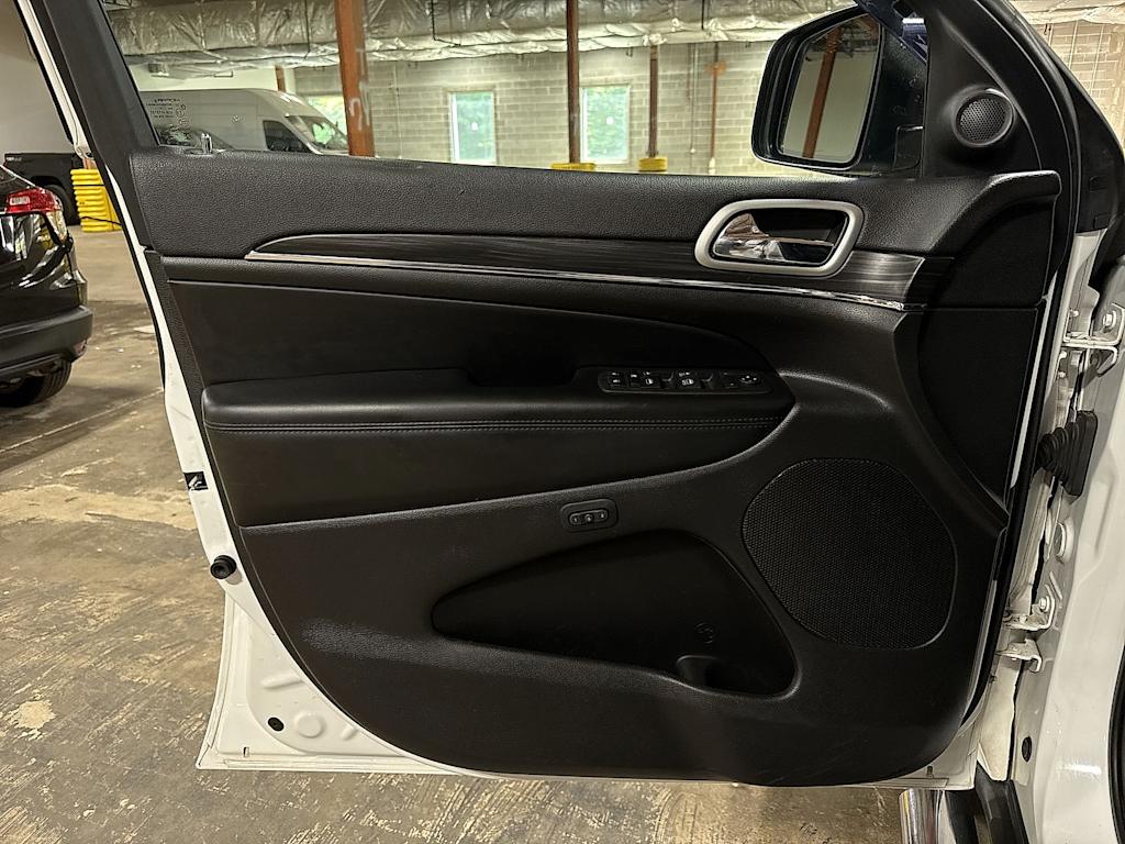 Thumbnail: 2019 Jeep Grand Cherokee - 34