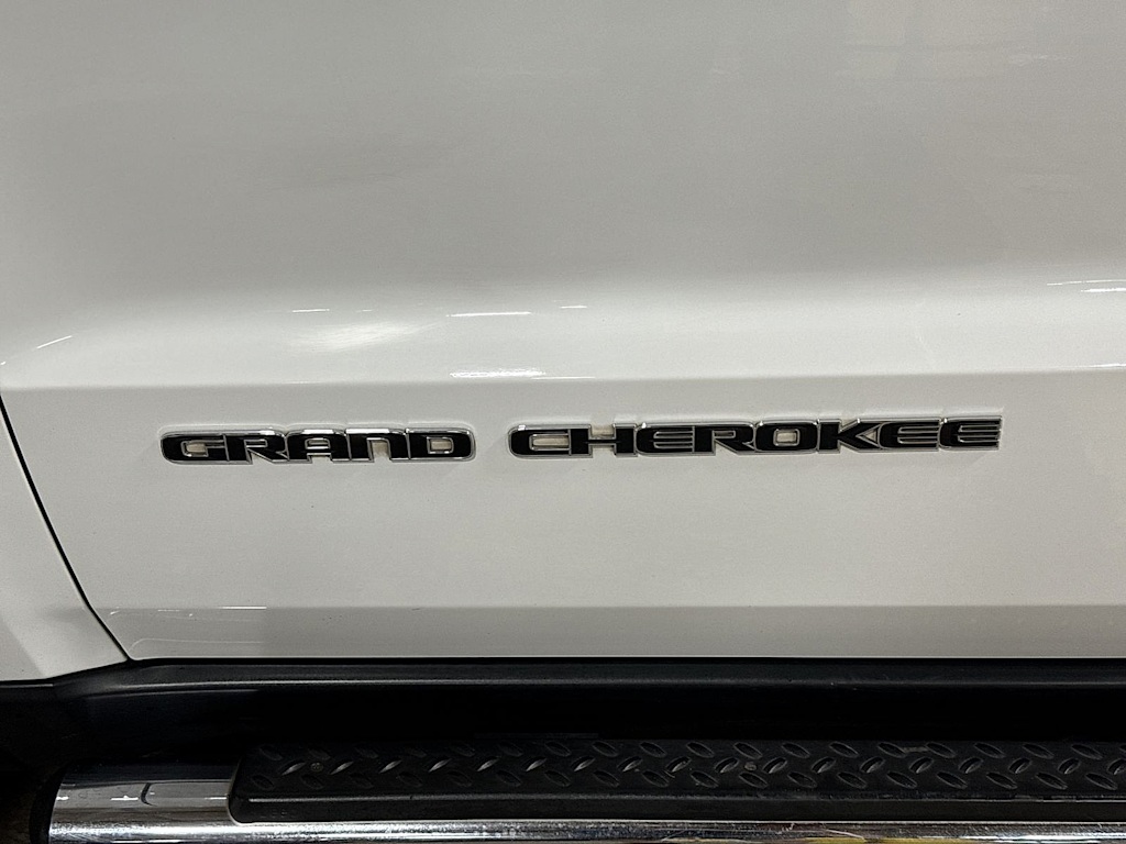 Thumbnail: 2019 Jeep Grand Cherokee - 6