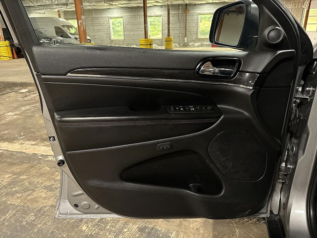Thumbnail: 2021 Jeep Grand Cherokee - 37