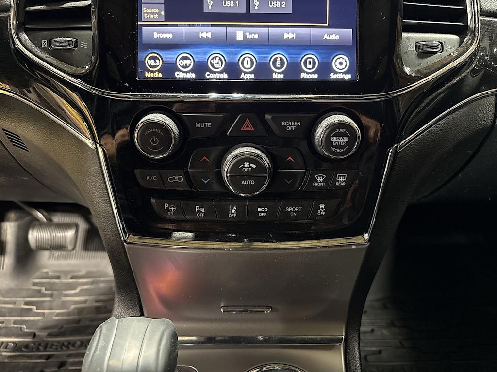Thumbnail: 2021 Jeep Grand Cherokee - 26