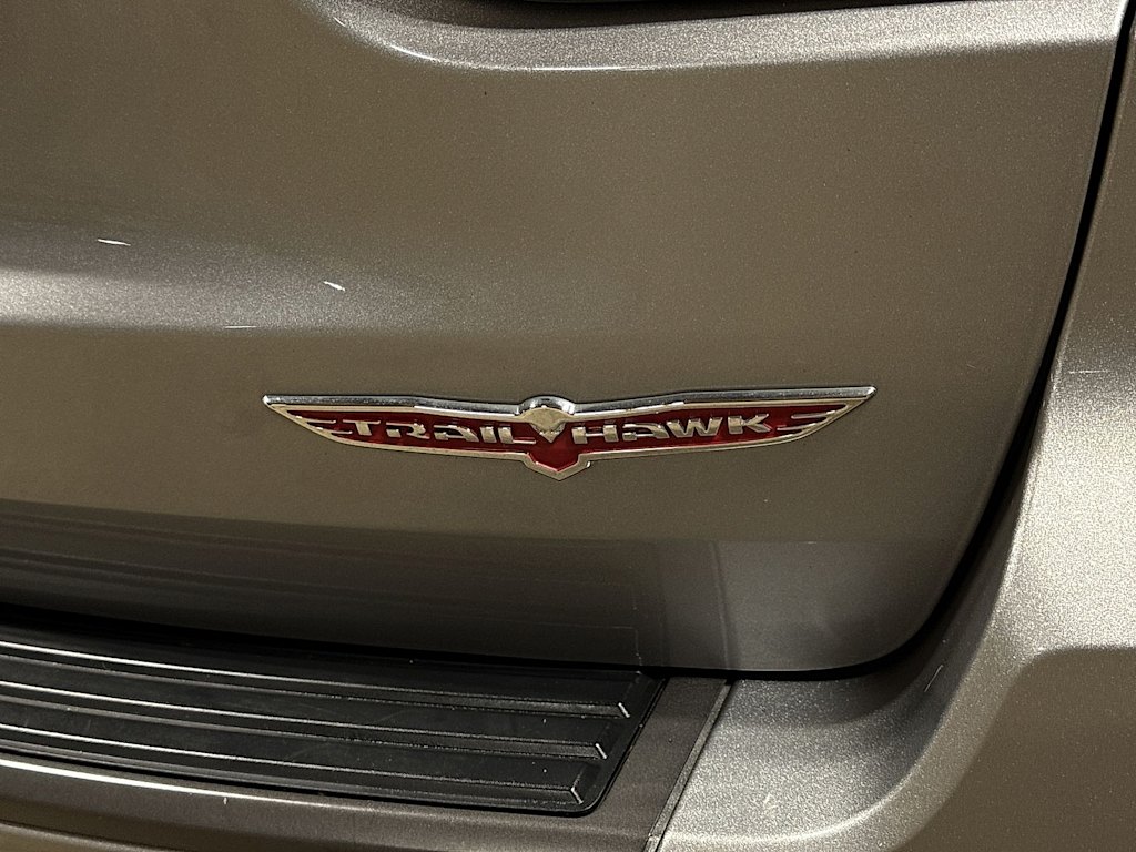 Thumbnail: 2021 Jeep Grand Cherokee - 31