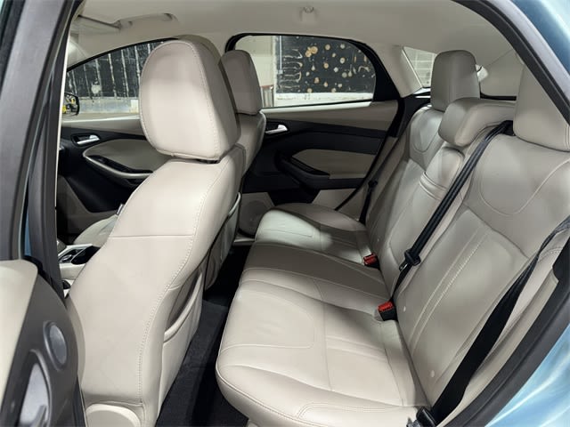 2012 Ford Focus SEL 11