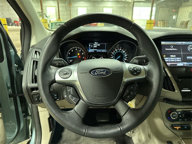 2012 Ford Focus SEL 2